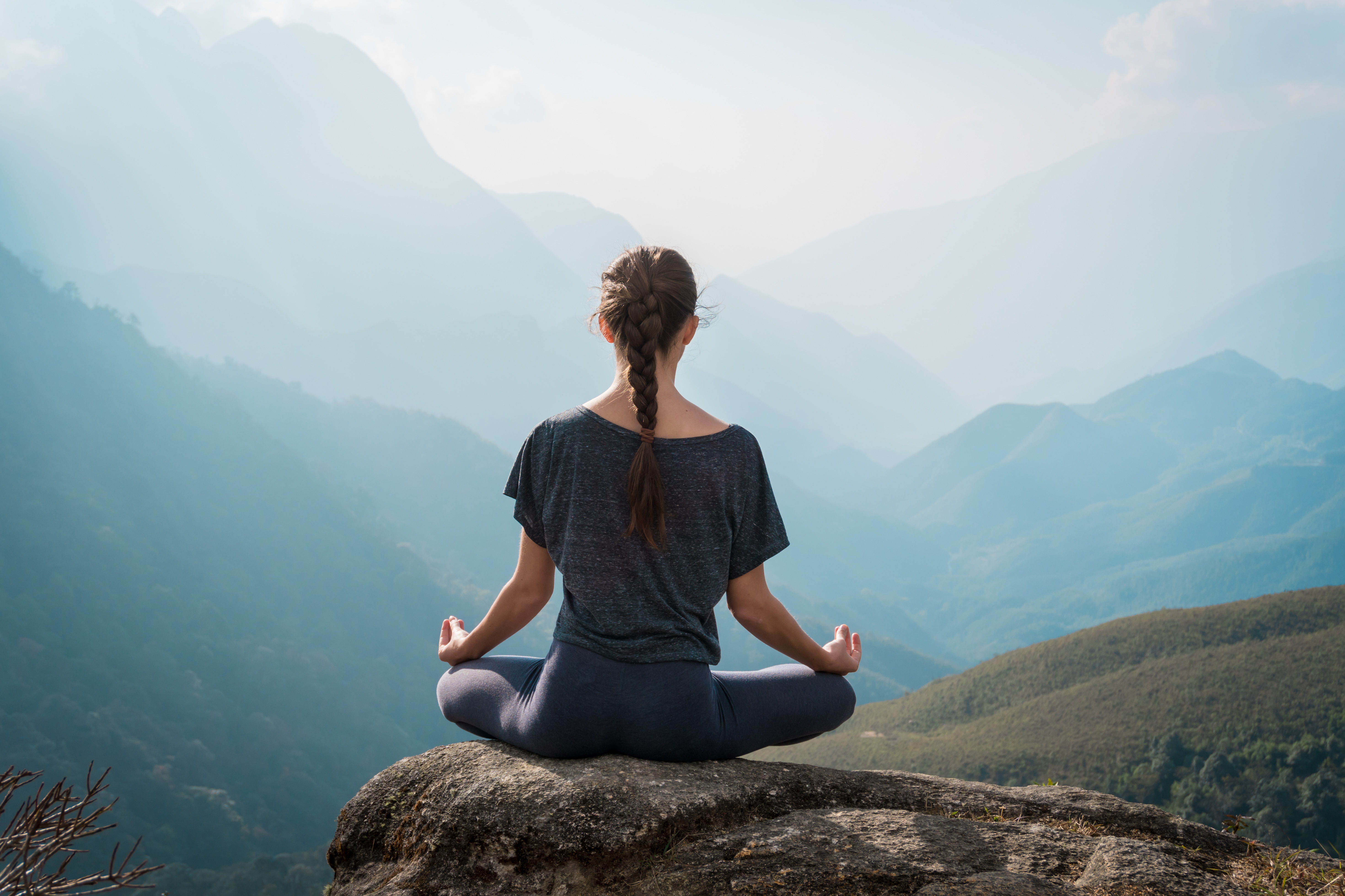 Meditation: Wie Achtsamkeit wirkt - Spektrum der Wissenschaft