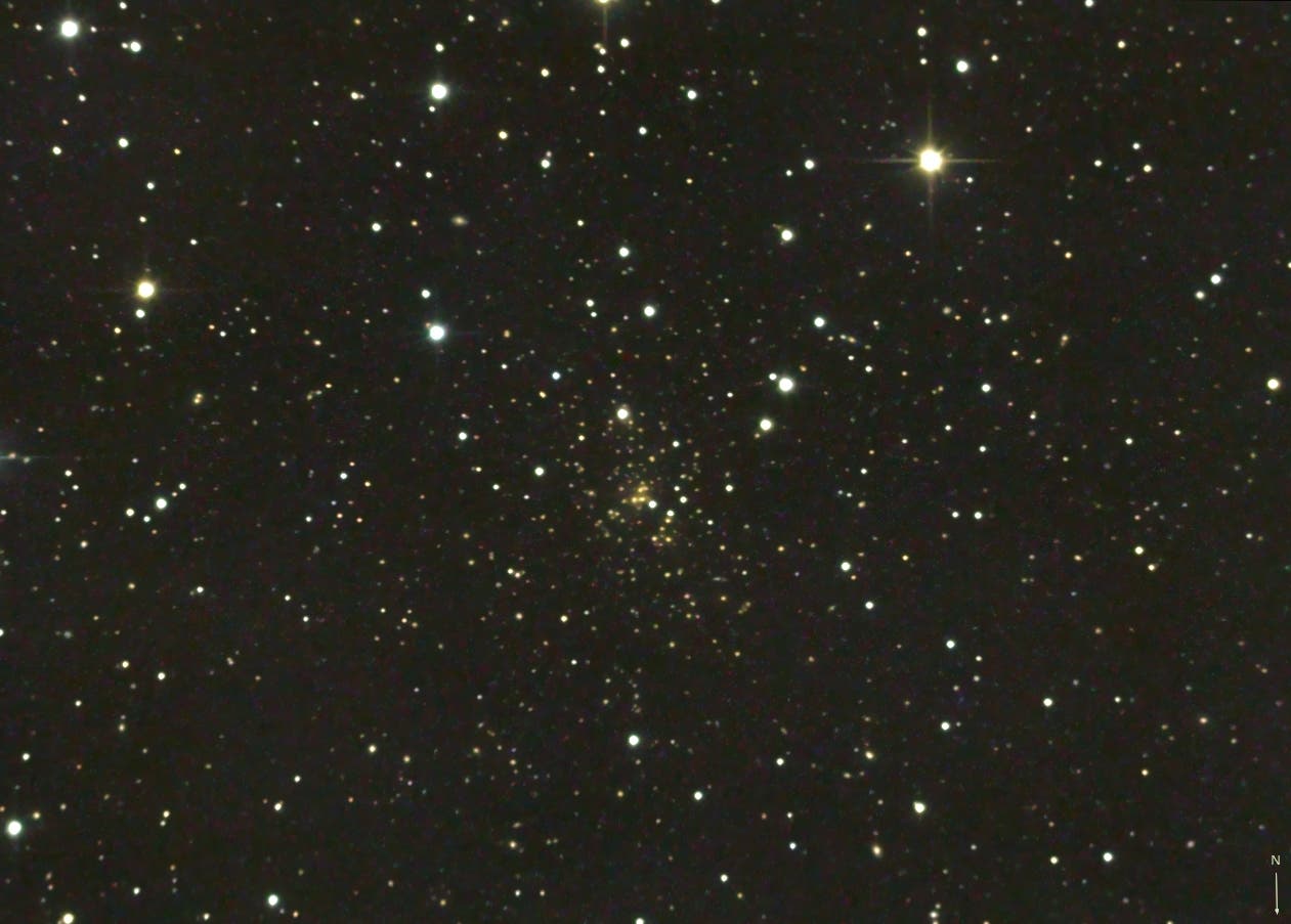 Abell 1689 - ein weit entfernter Galaxienhaufen in der Jungfrau (1)
