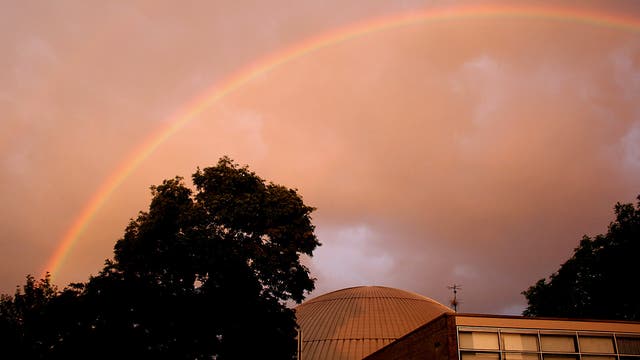 Abendlicher Regenbogen überm Planetarium Bochum