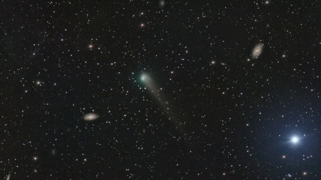 Comet C/2017 T2 PANSTARRS between galaxies
