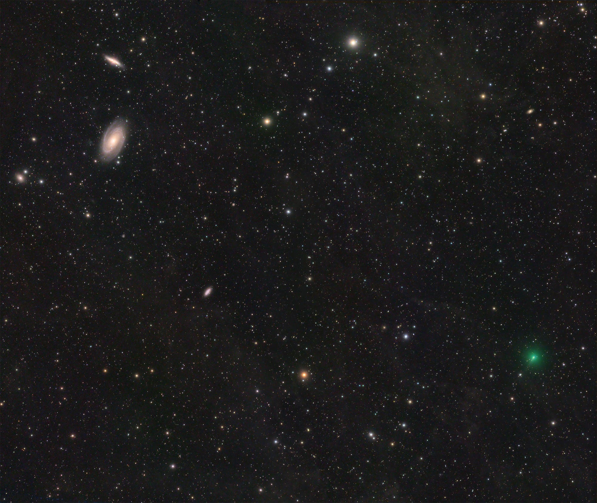 Comet C/2019 Y4 ATLAS, M81 and M82
