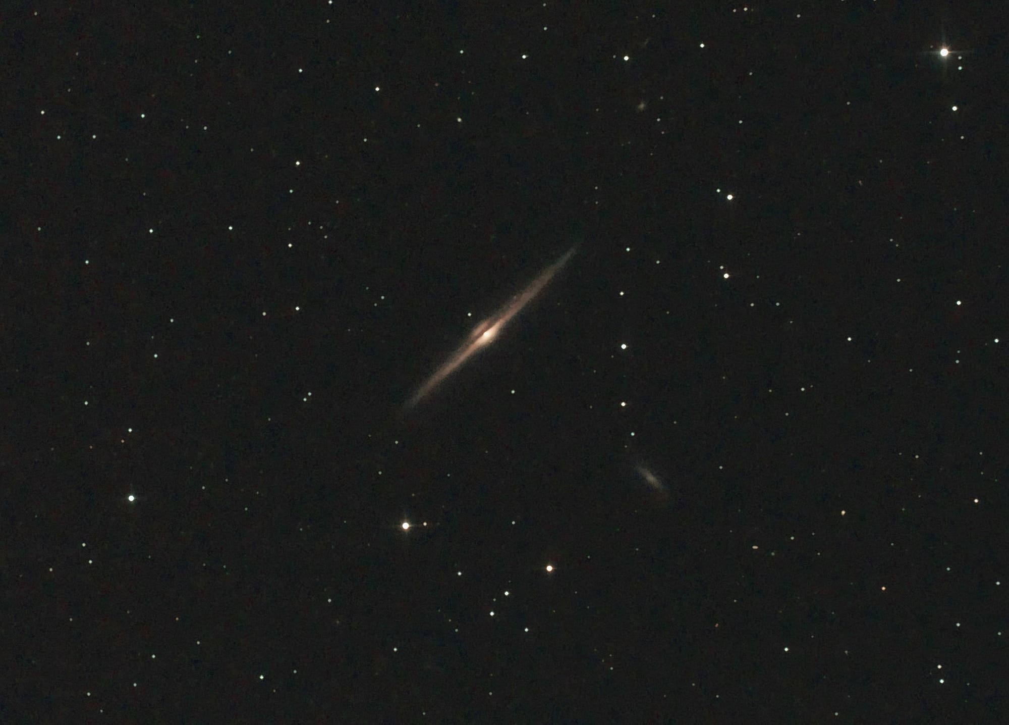 "Haarnadelgalaxie" NGC 4565 im Sternbild Haar der Berenike (Coma Berenices)