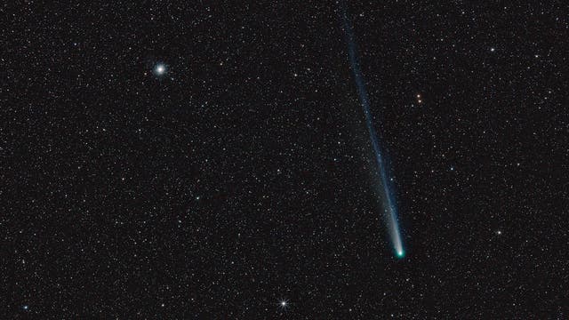 Komet C/2013 R1 Lovejoy und Kugelsternhaufen M13 mit Astrotrac