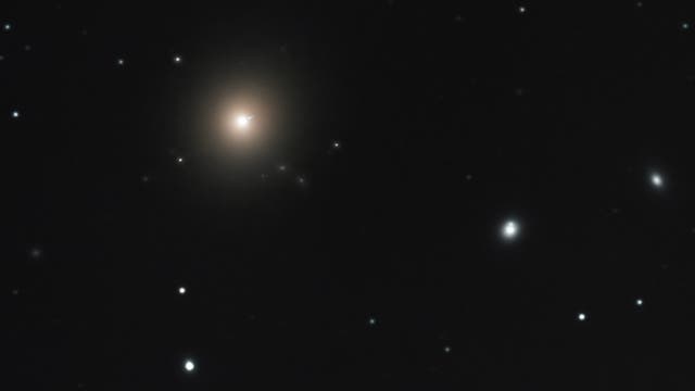 Messier 87 mit Jet