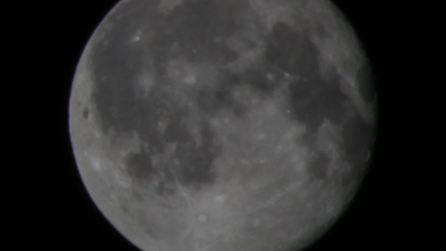 Mond am 6.4.2015