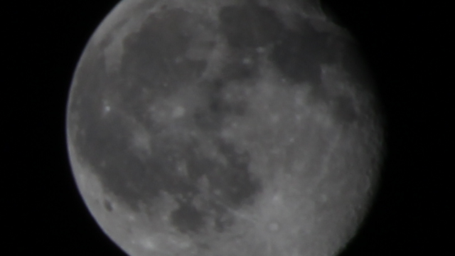 Mond am 7.4.2015
