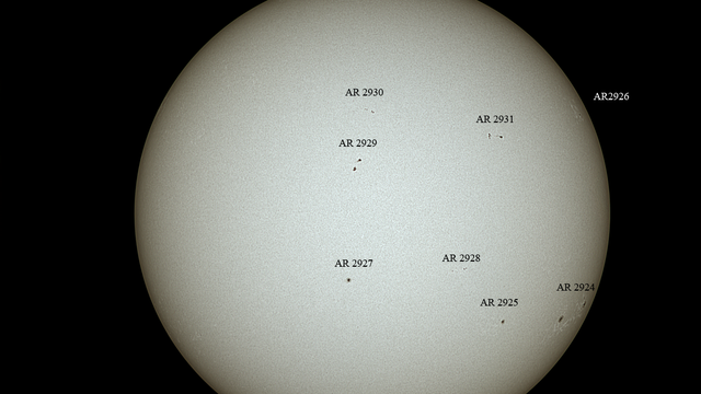 Sonne mit 8  Fleckengruppen am 14. Januar 2022 