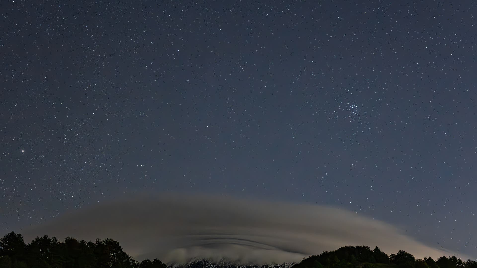 Altocumulus standing lenticular cloud ACSL