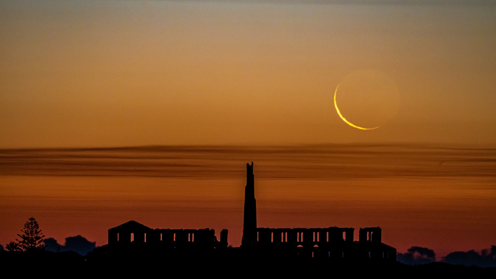 Thin Moon Spektrum der Wissenschaft