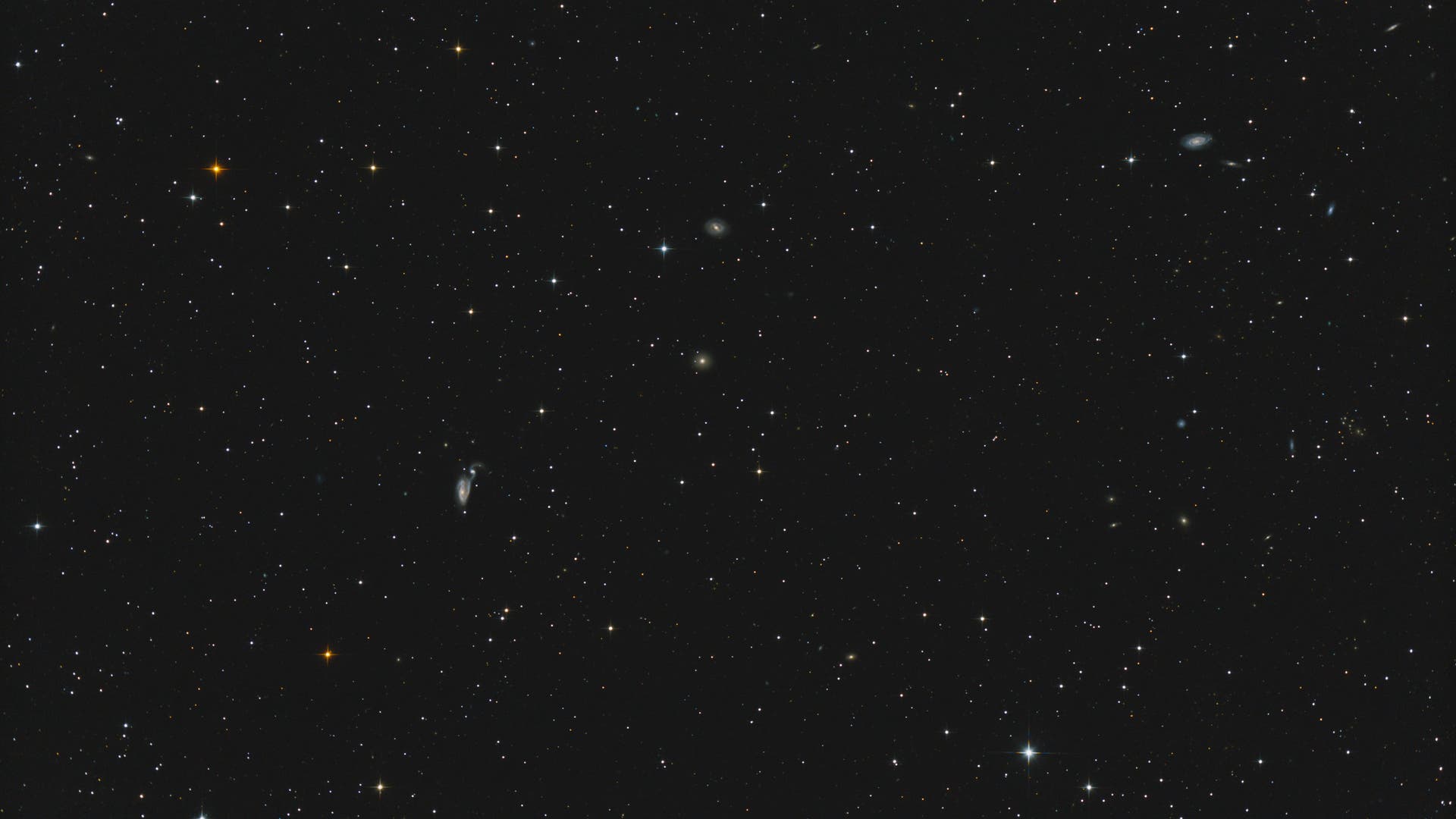 NGC 5394 und NGC 5395 Spektrum der Wissenschaft