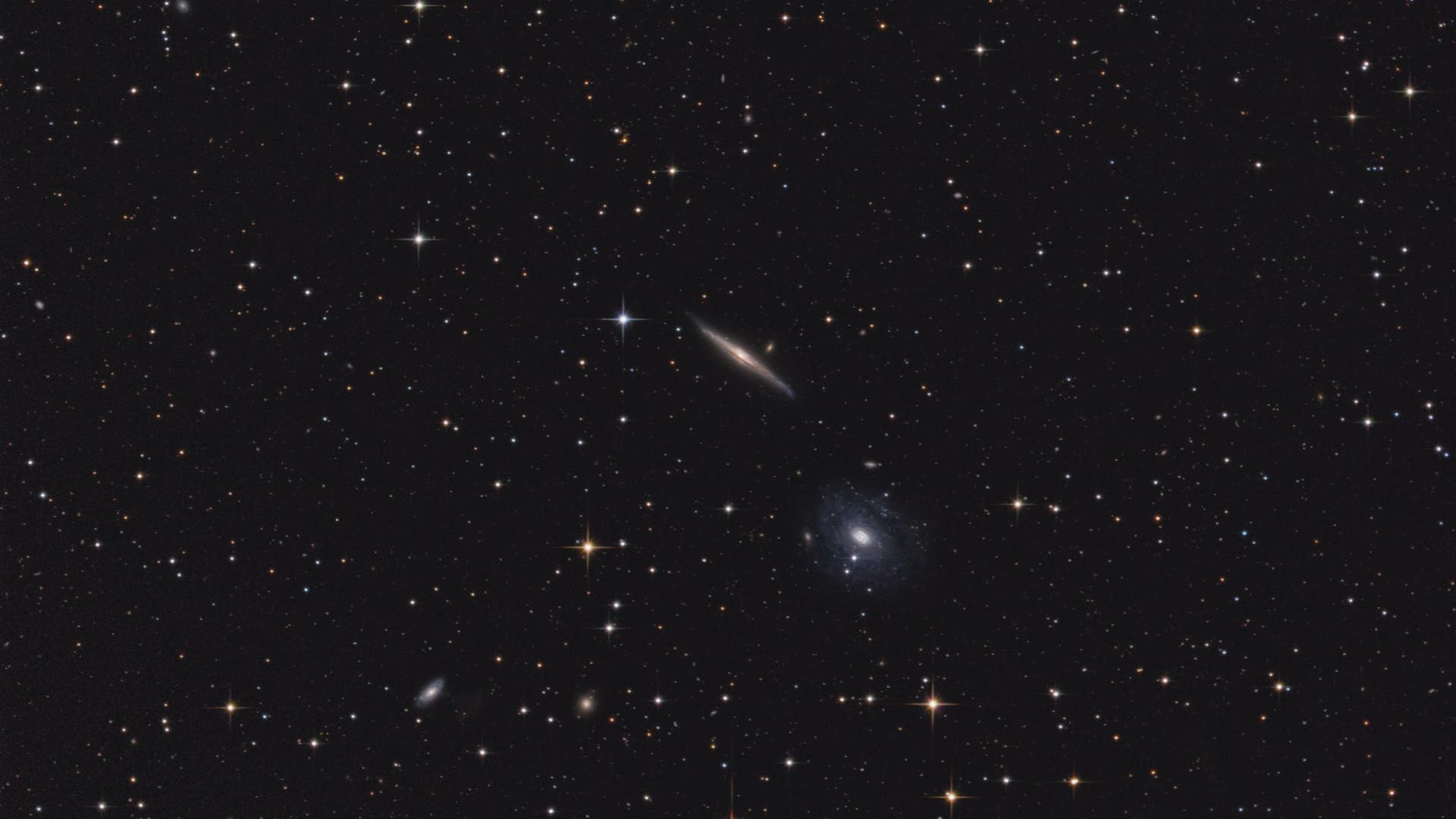 NGC 5963 + NGC 5965 Spektrum der Wissenschaft
