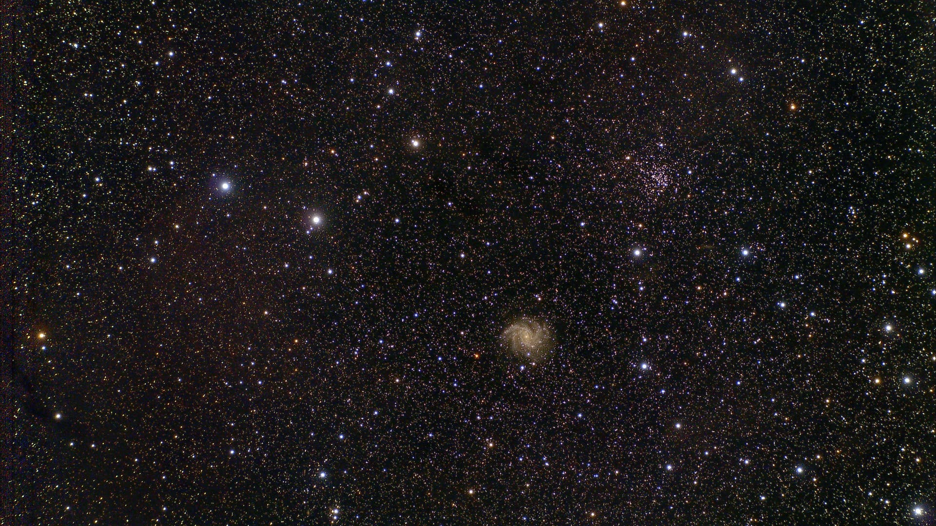 NGC6946 und NGC6939 Spektrum der Wissenschaft