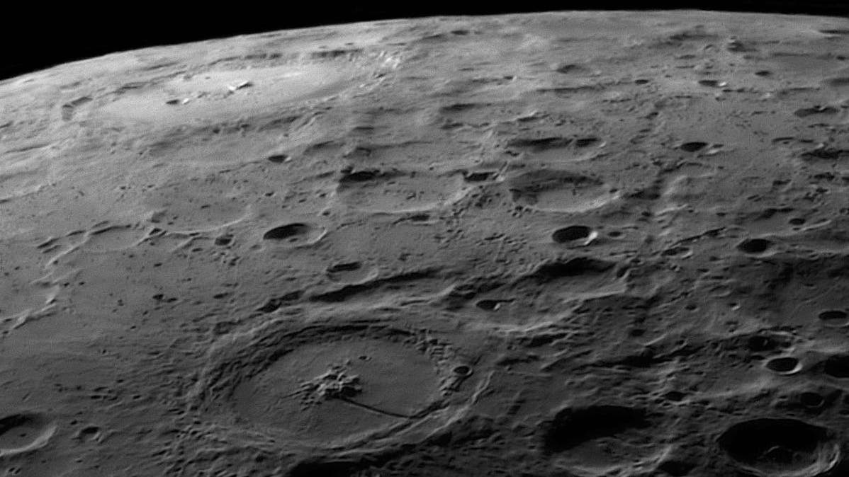 Petavius, Humboldt, Vallis Snellius Spektrum der Wissenschaft