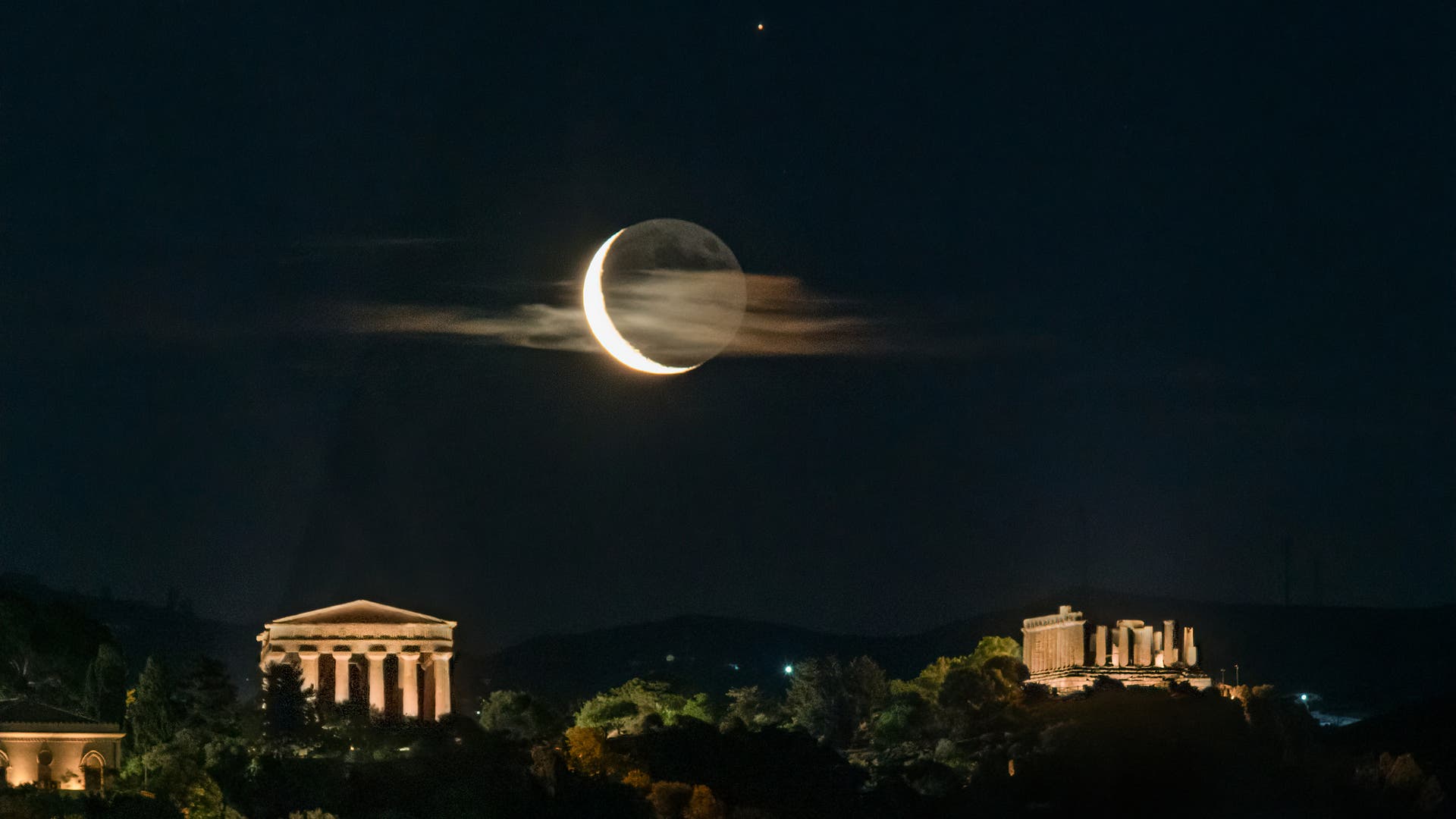 Moon, Mars and the Greek Temples of the Valley of the Temples