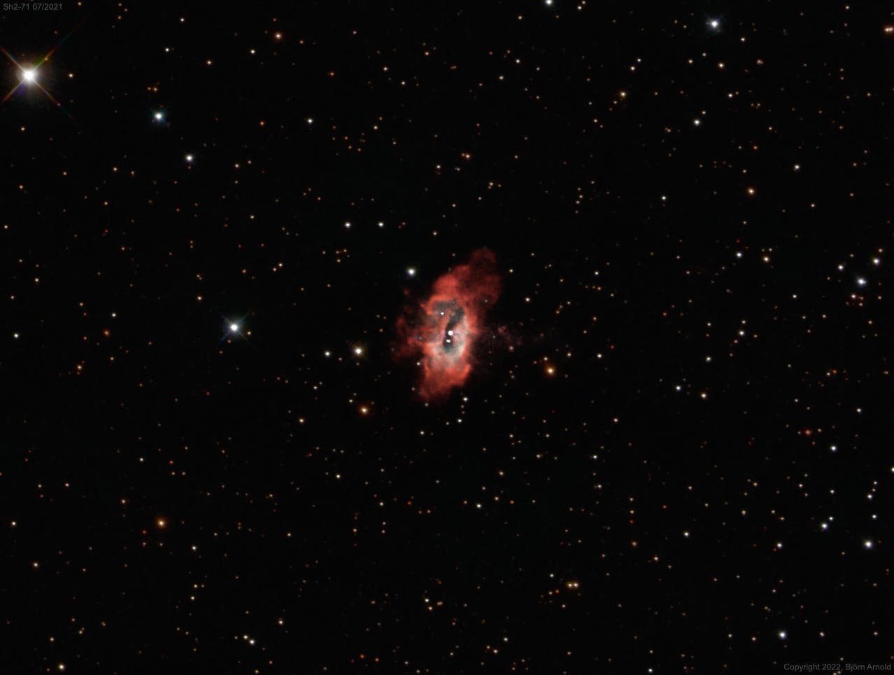 Sh2-71, ein komplexer Planetarischer Nebel im Sternbild Adler