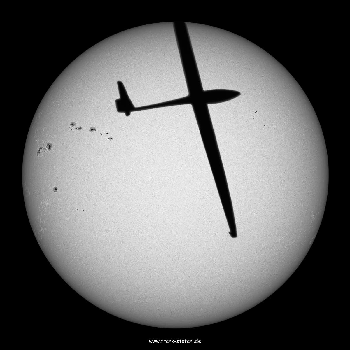 Sonnenflecke »photo bombed« von Segelflieger
