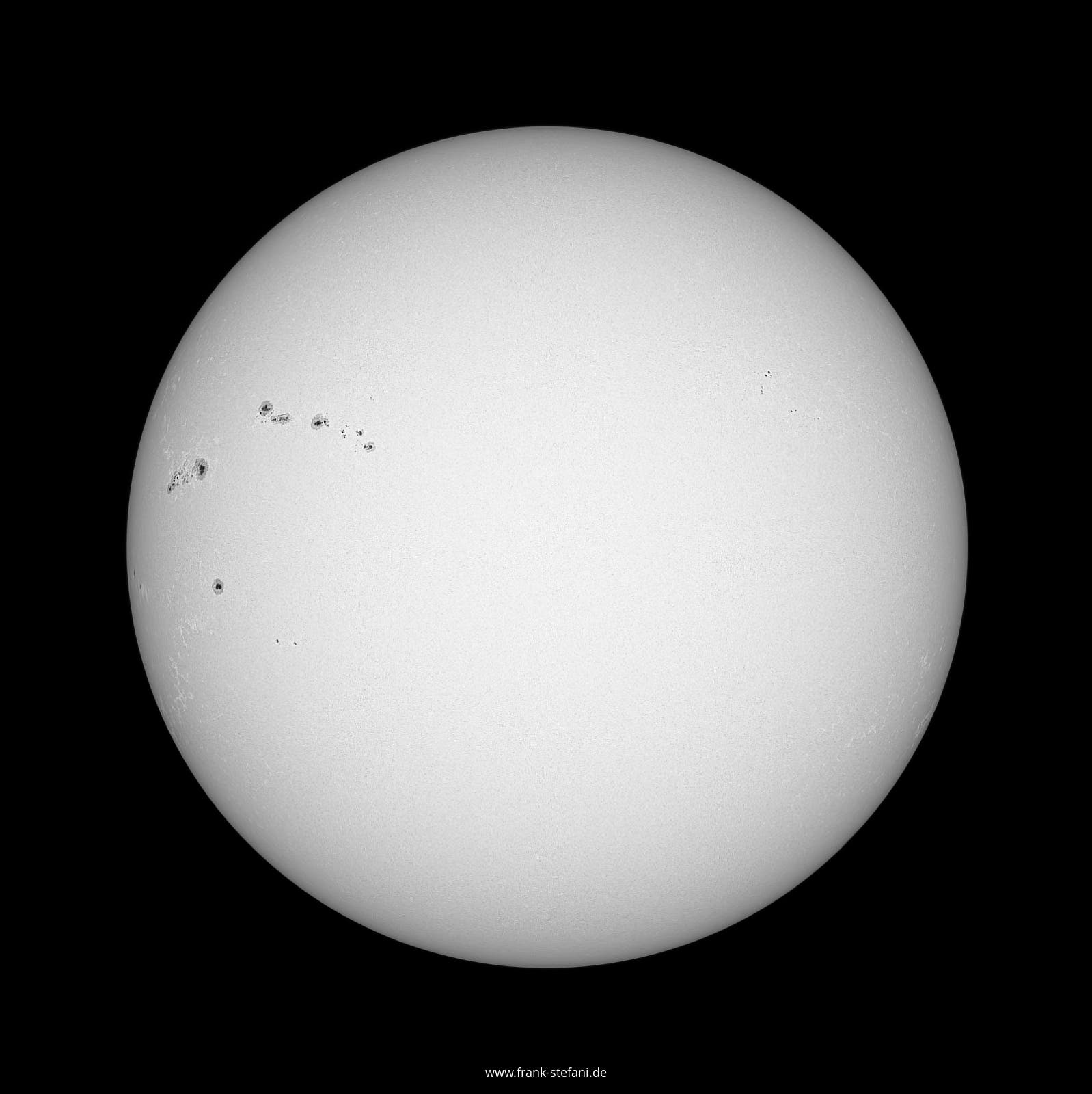 Sonnenflecke am 4. Mai 2023 (1v2)