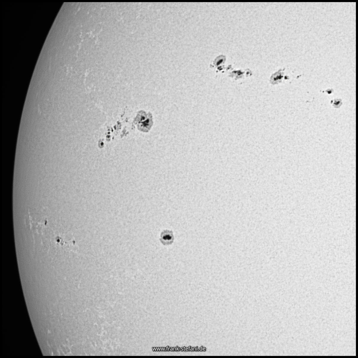 Sonnenflecke am 5. Mai 2023 (2v2)