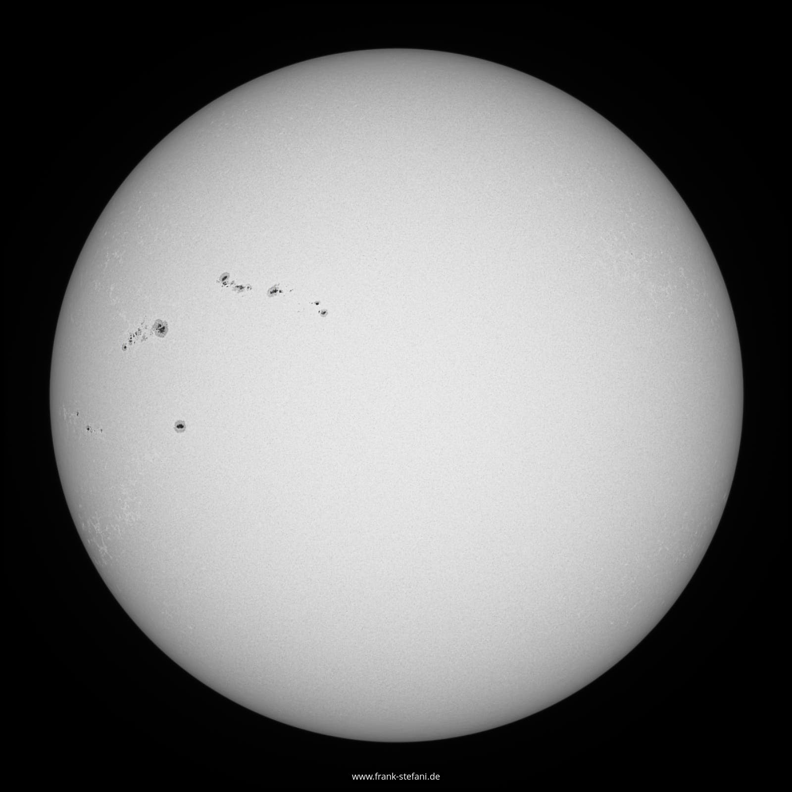 Sonnenflecke am 5. Mai 2023 (1v2)