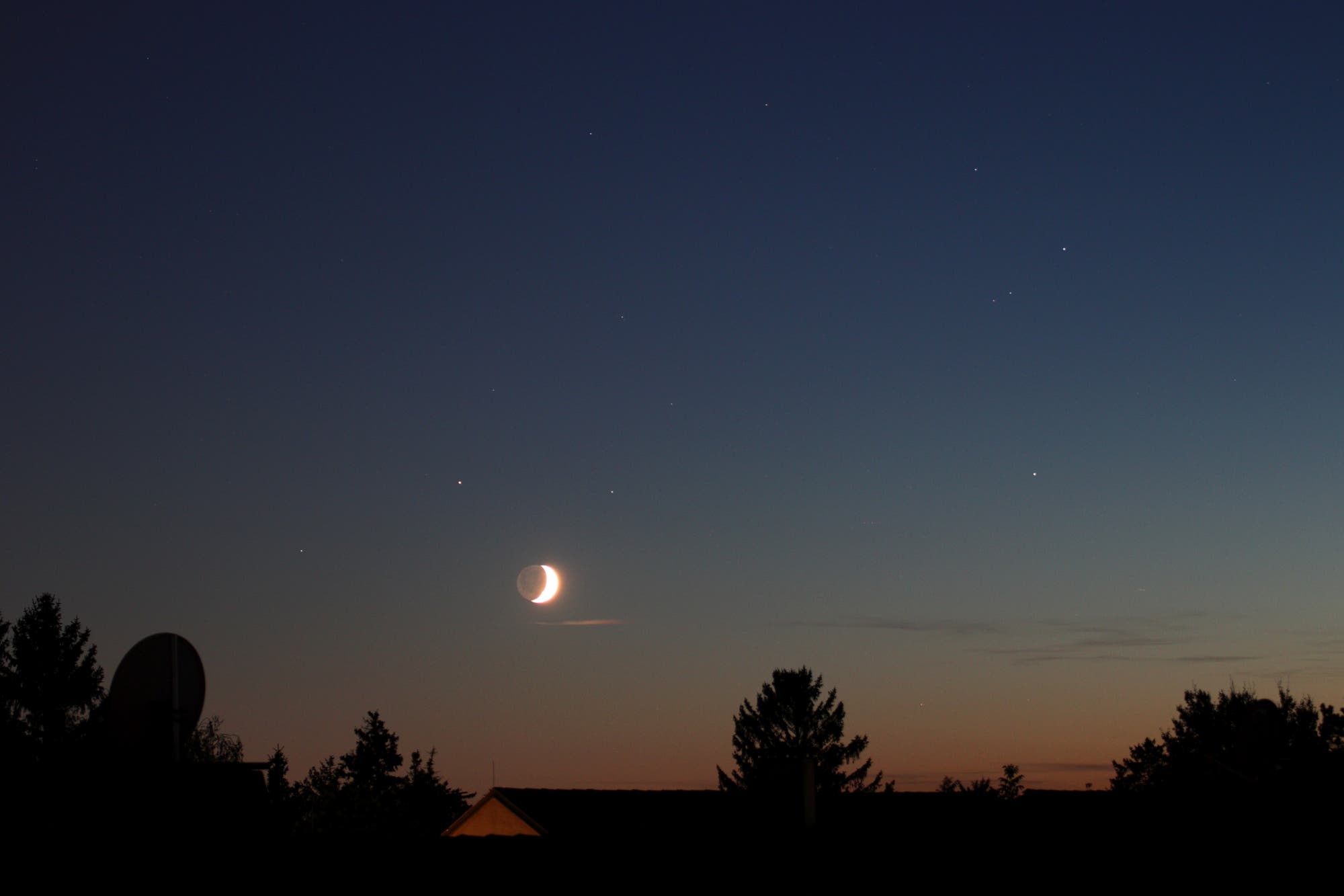 Mond bei Antares und Kopf des Skorpion