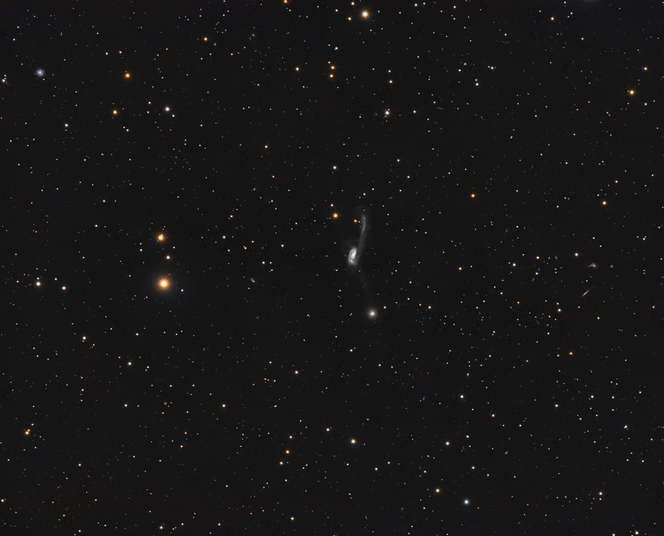 Arp 102 im Sternbild Herkules