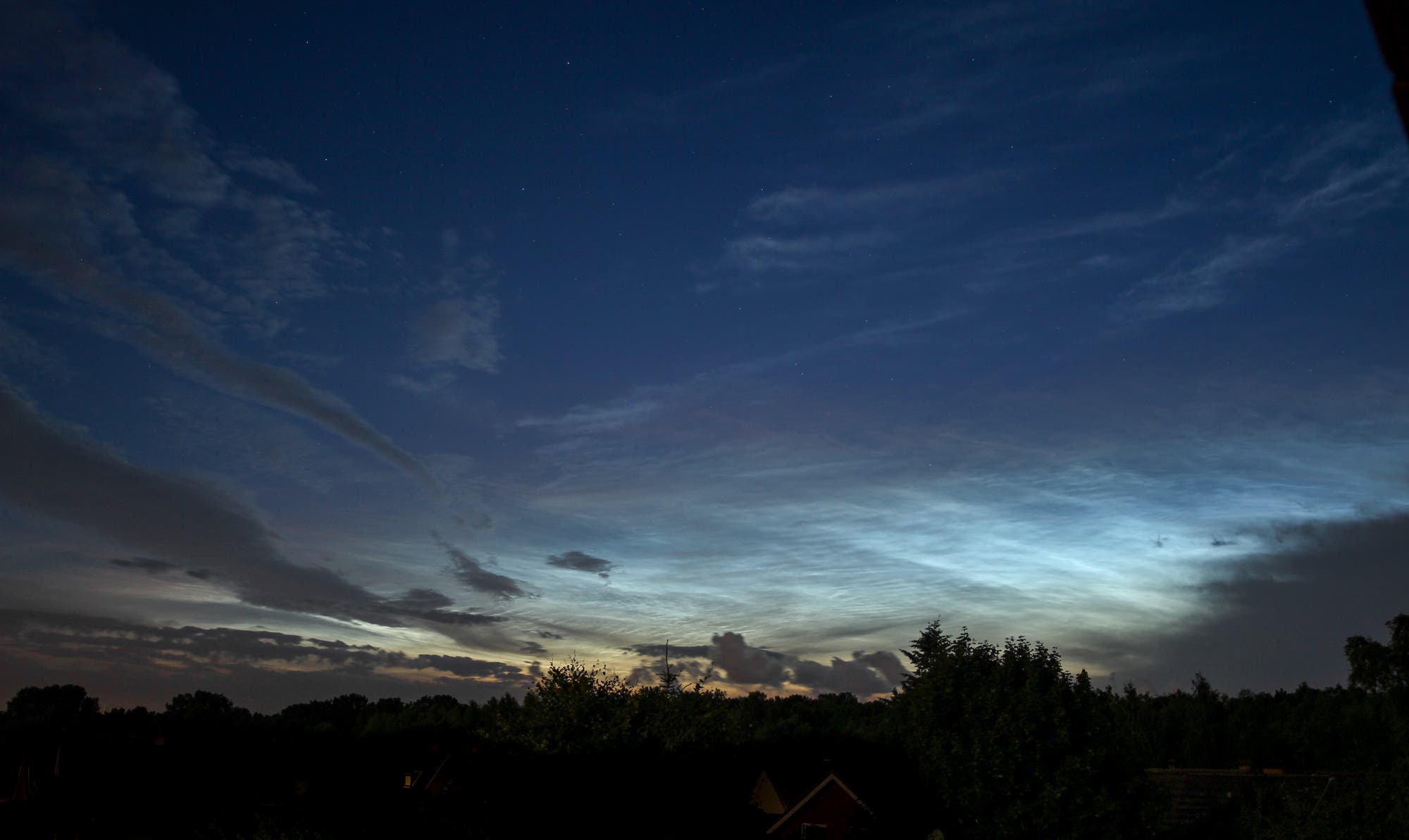 Leuchtende Nachtwolken am 11./12. Juli 2014