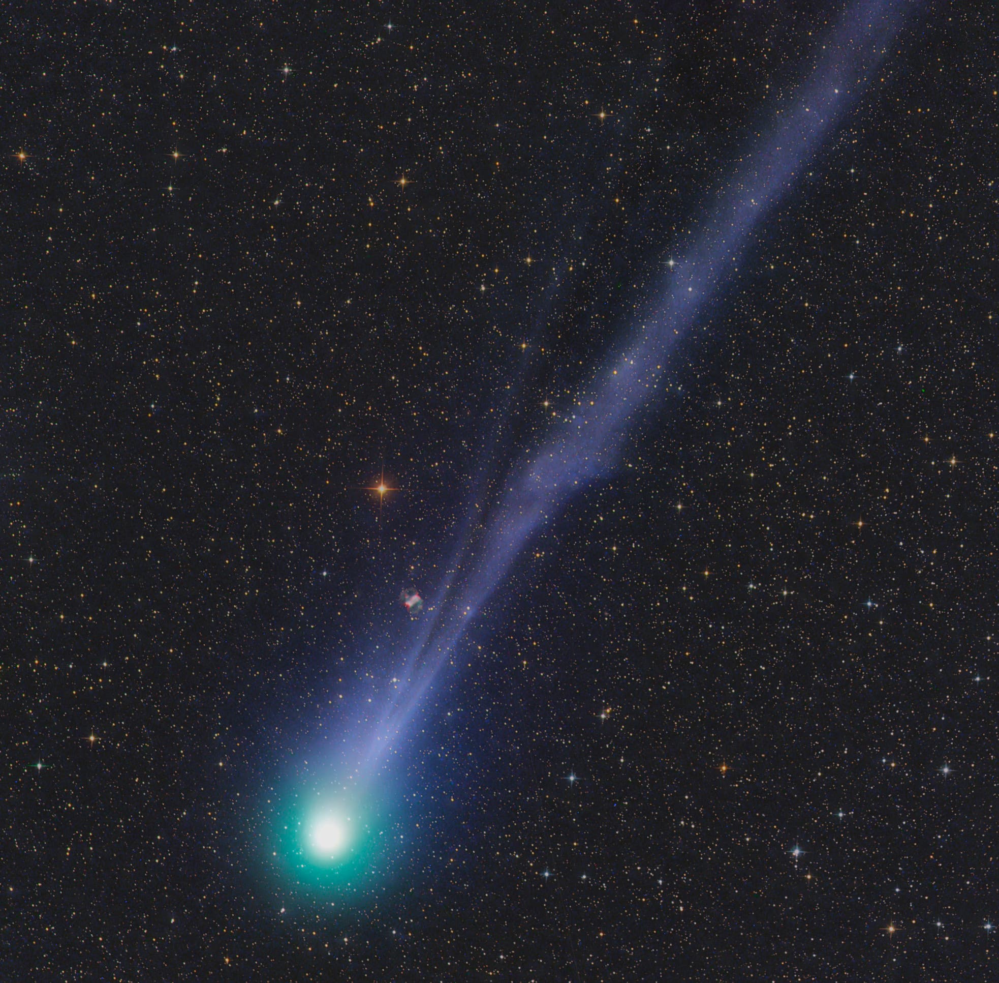 Komet C/2014Q2 Lovejoy bei M 76