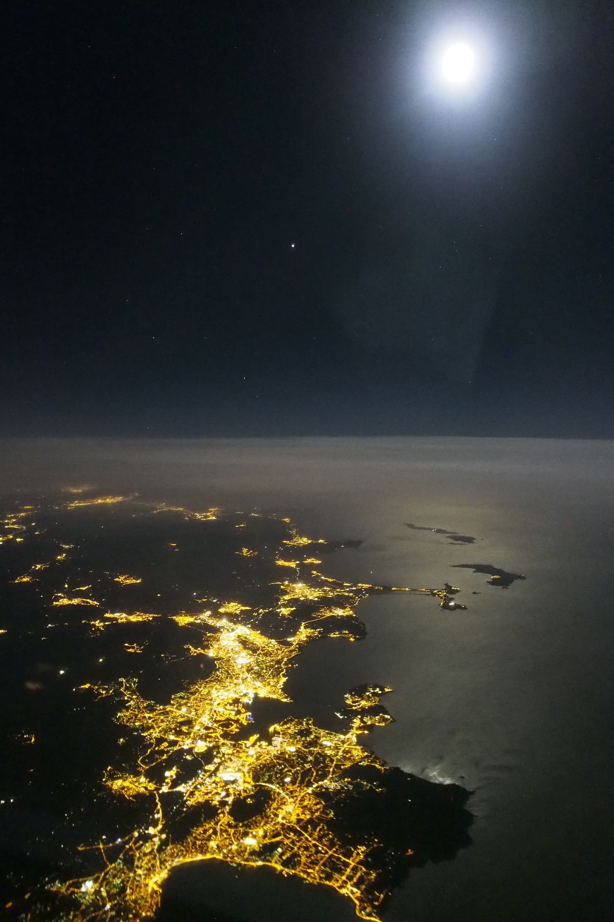 Mondaufgang über der Côte d'Azur