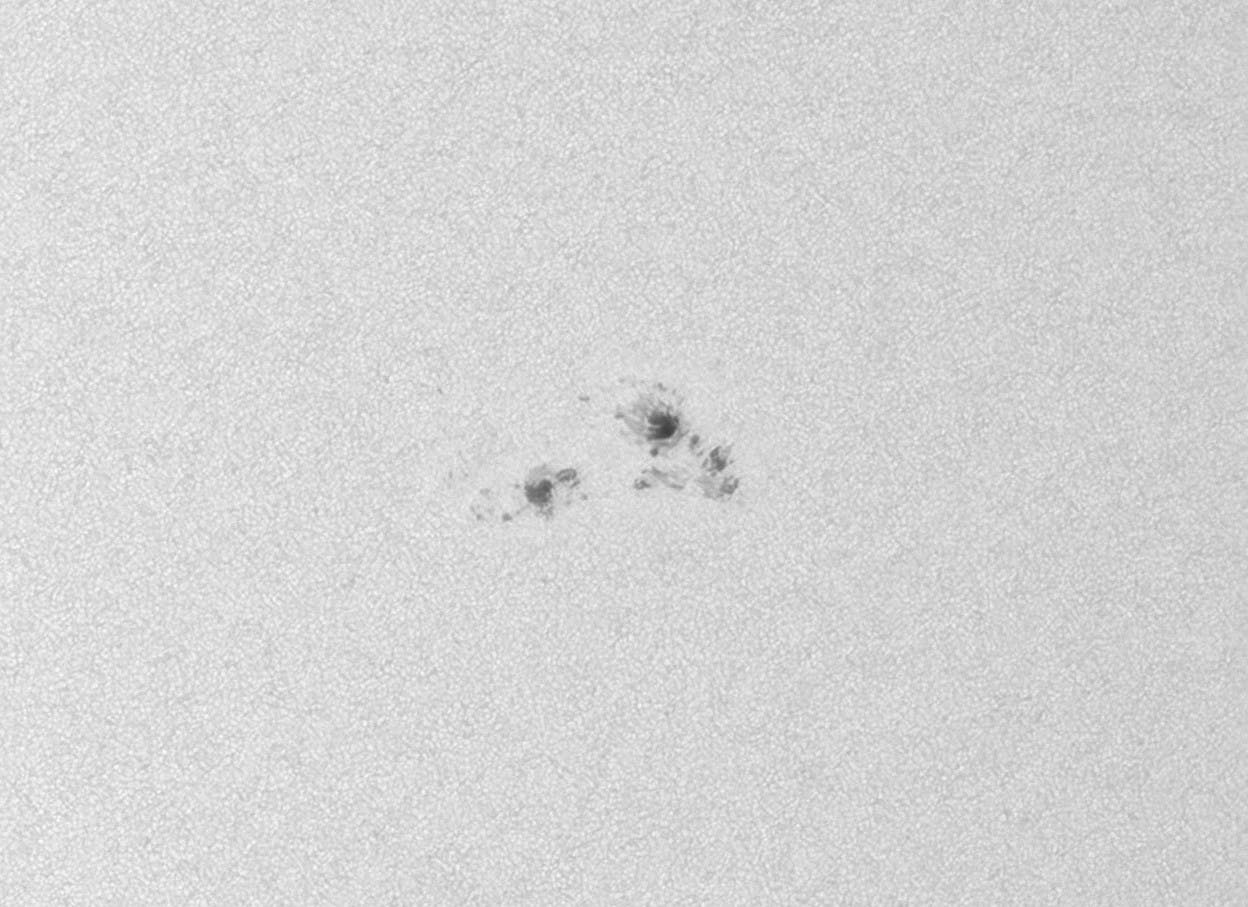 Sonnenfleck AR2571 in Weißlicht