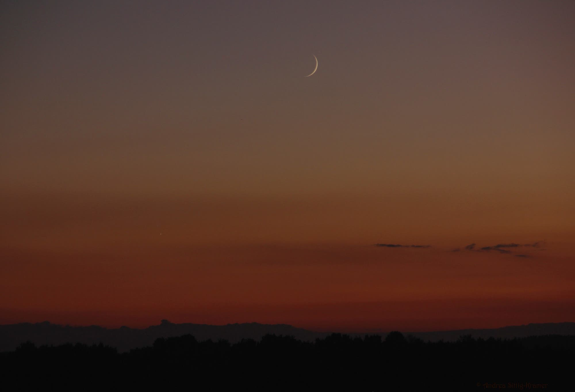 Mond-Venus-Konjunktion am Abendhimmel über Uelzen 