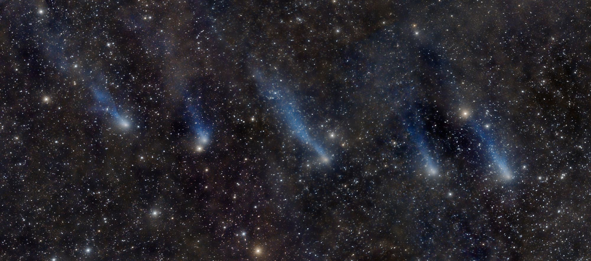 10 days of comet C/2016 R2 PANSTARRS