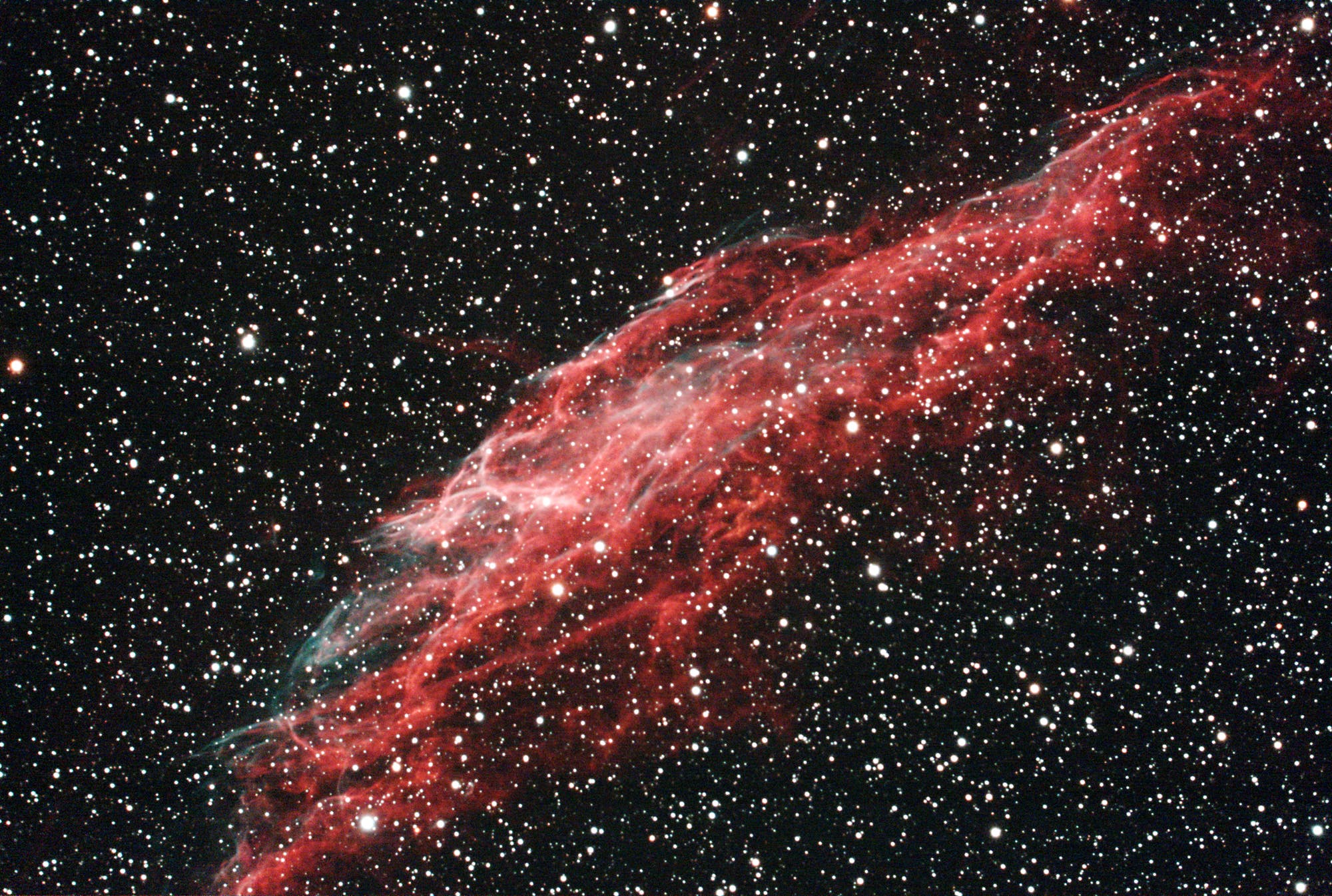 Nördlicher Teil des Zirrusnebels NGC 6992 im Sternbild Schwan