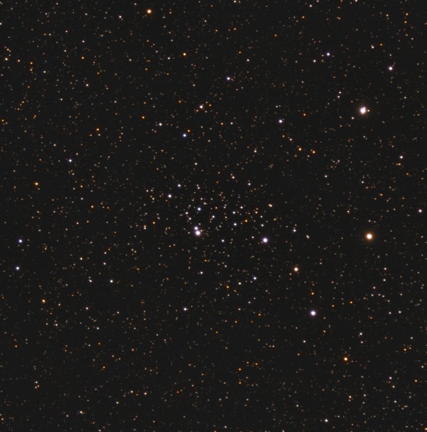 NGC 957