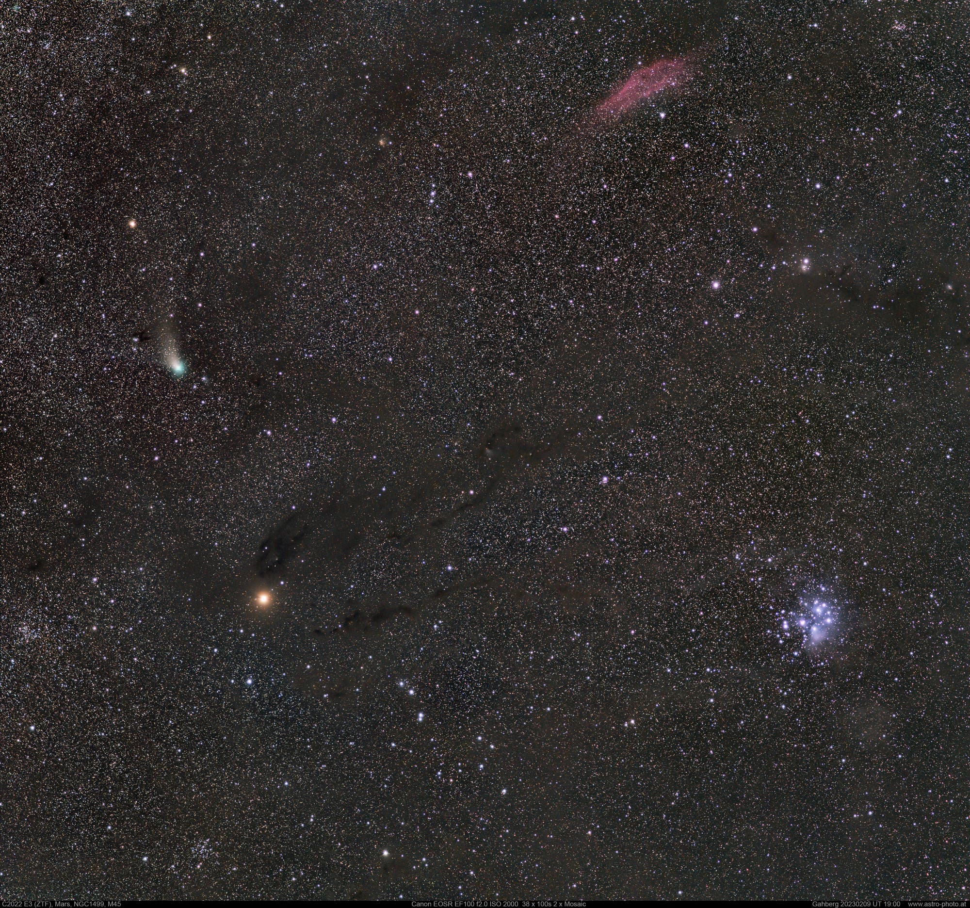 Komet C2022 E3 (ZTF) und Mars bei Plejaden und Kalifornianebel