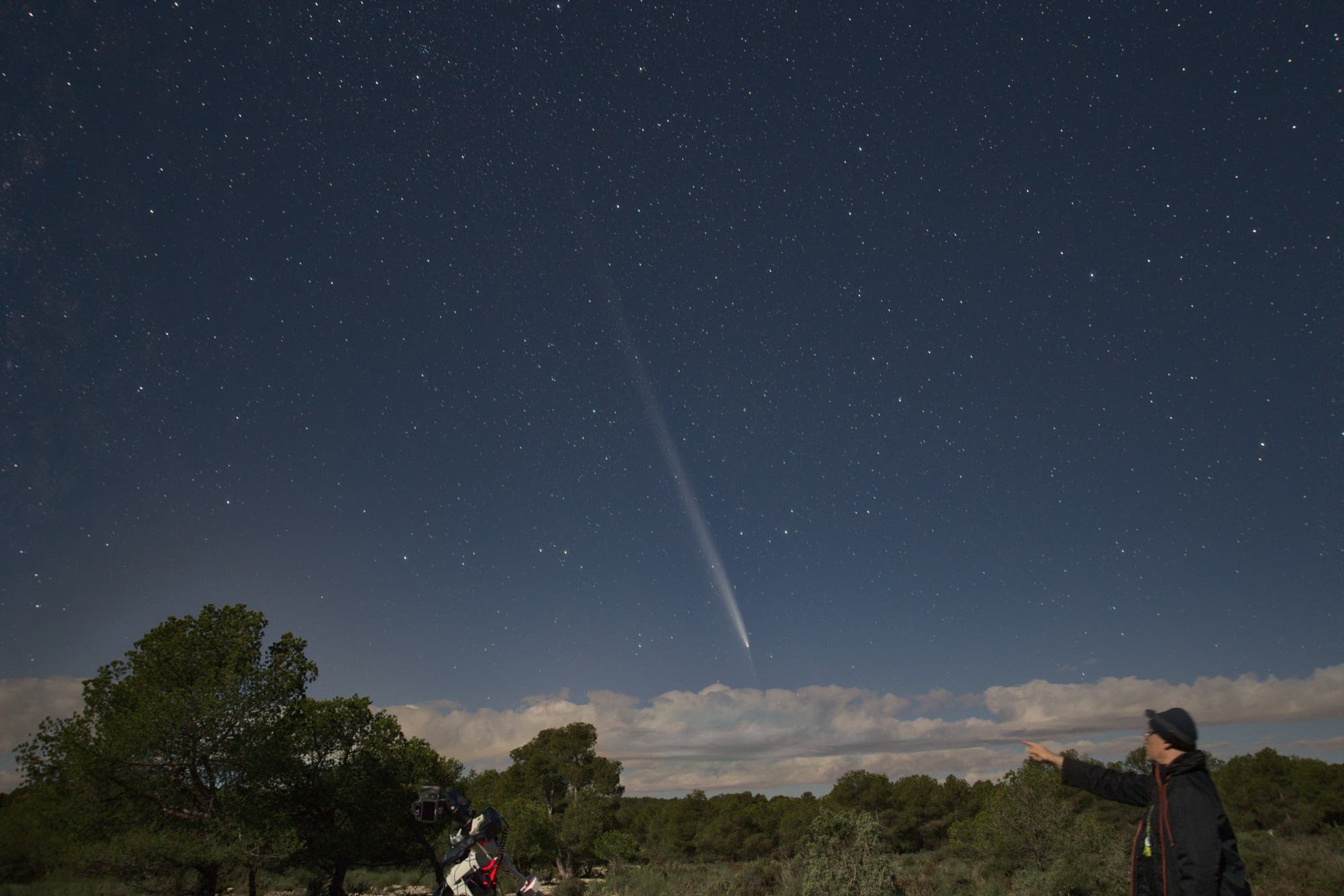 Comet C/2023 A3 (Tsuchinshan-ATLAS) at moonlight