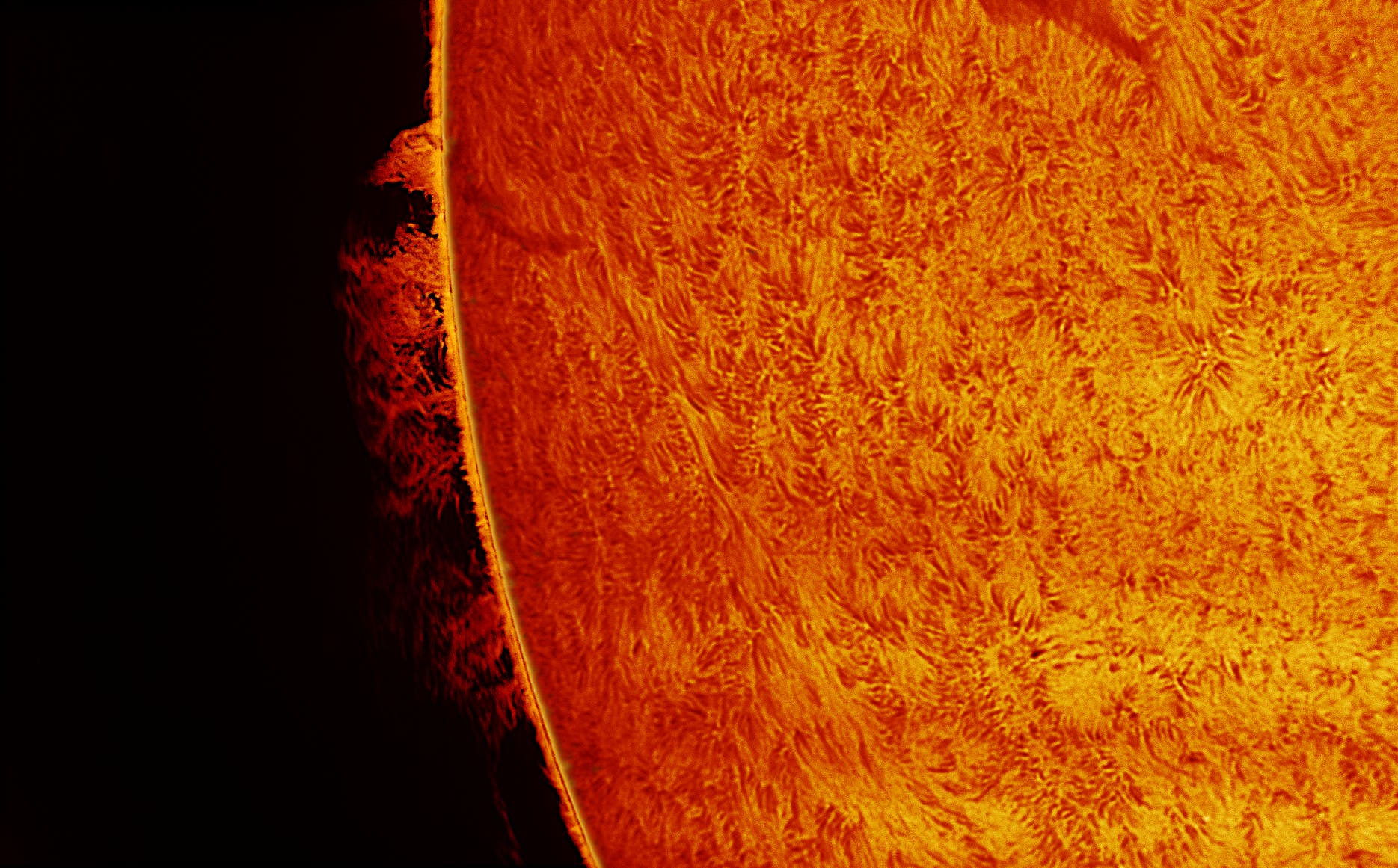 Große Prozuberanz am Sonnenrand