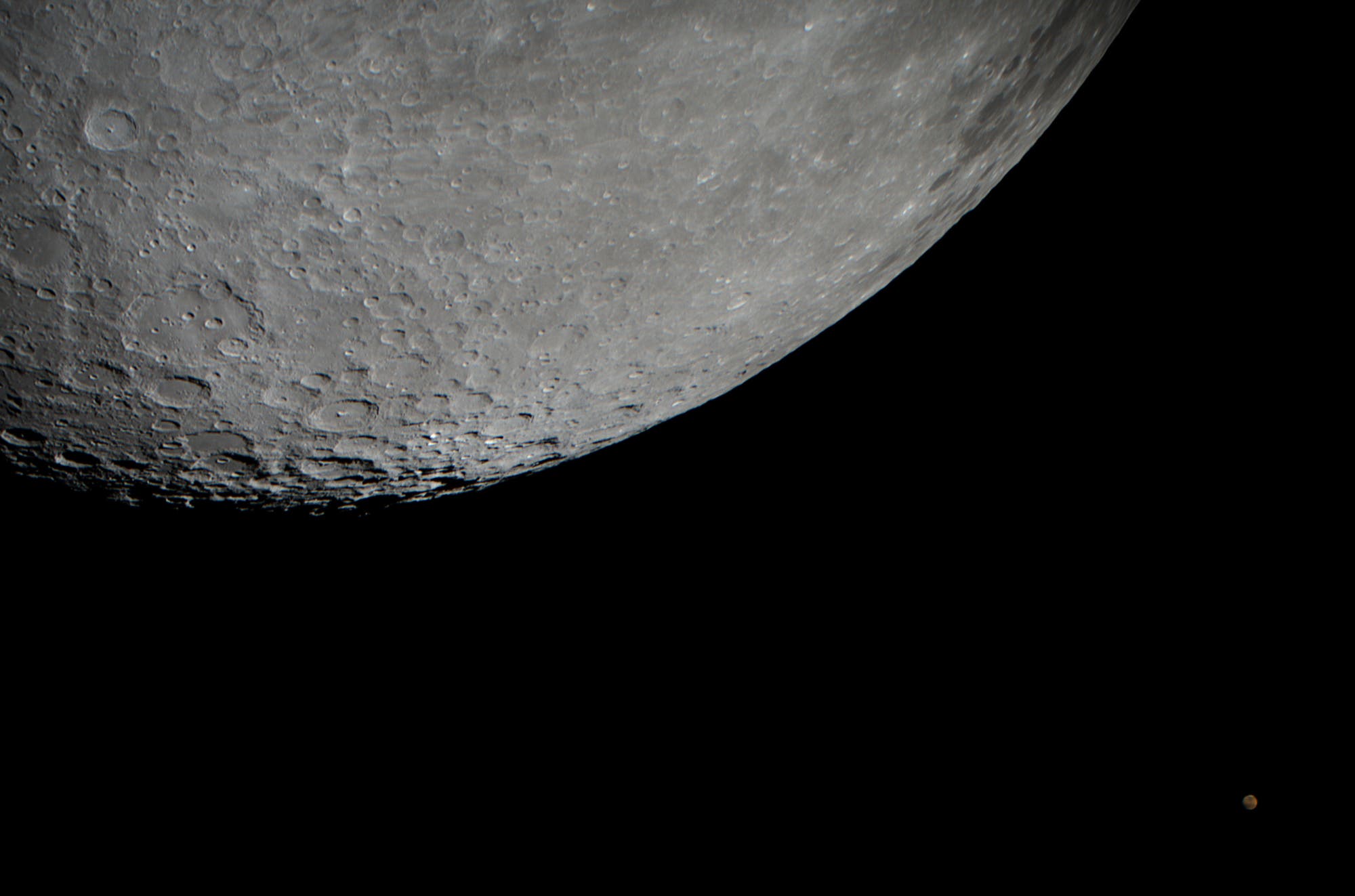 Mond und Mars am 9. Februar 2025