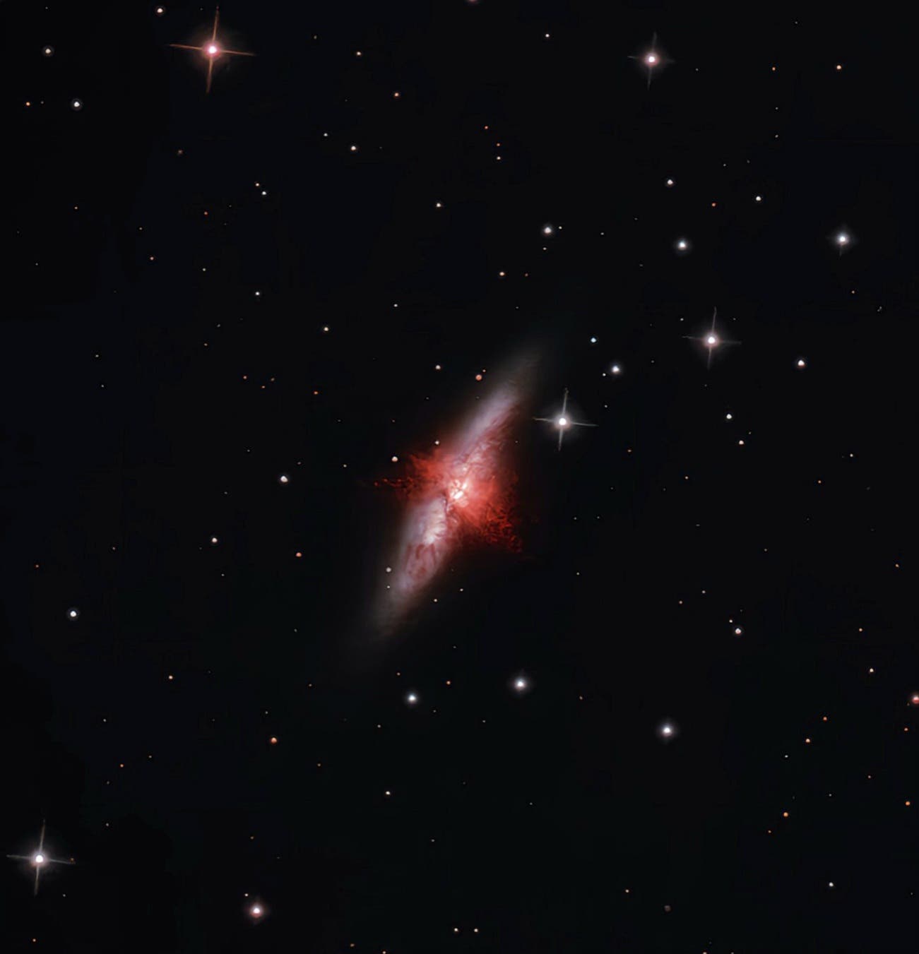 M 82