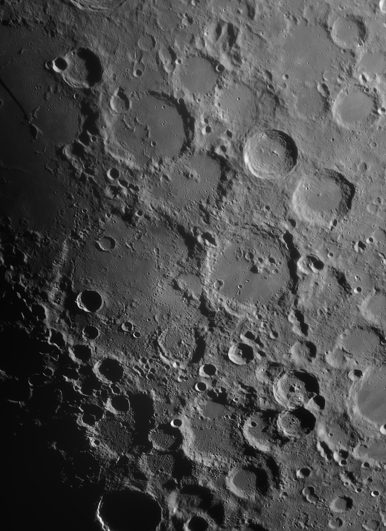 Mond vom 6. April 2025