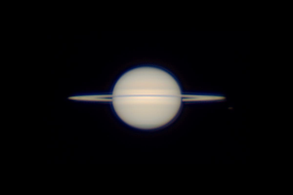 Saturn mit Mond Rhea am 6. September 2025