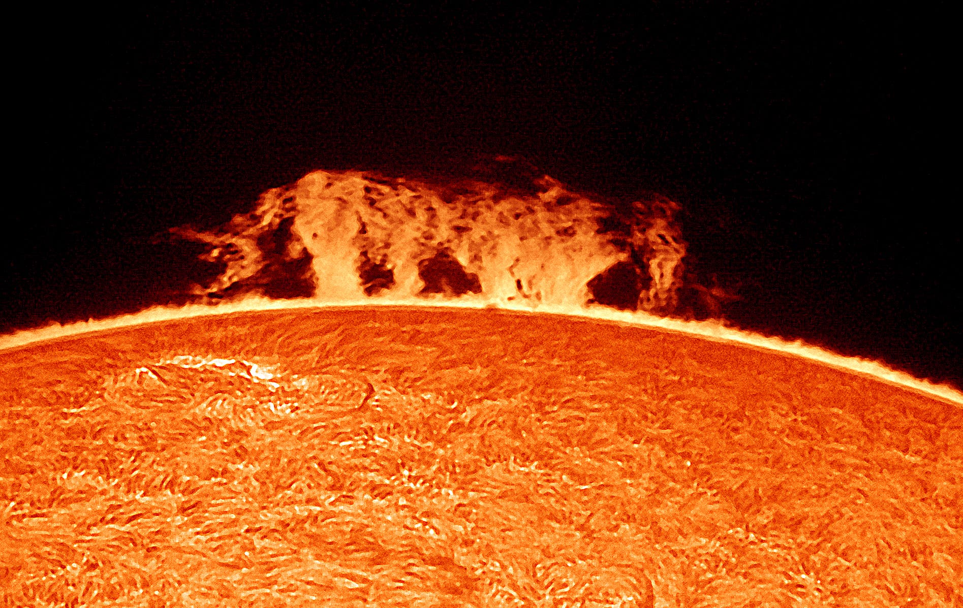 Protuberanz am Westrand