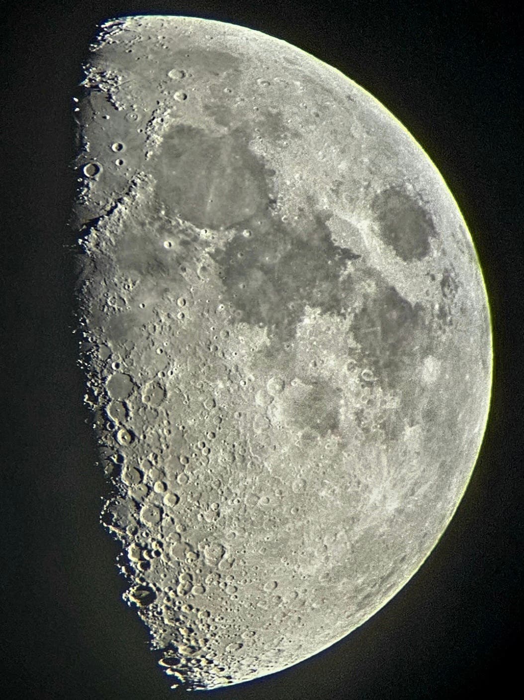 Zunehmender Mond am 7. März 2025