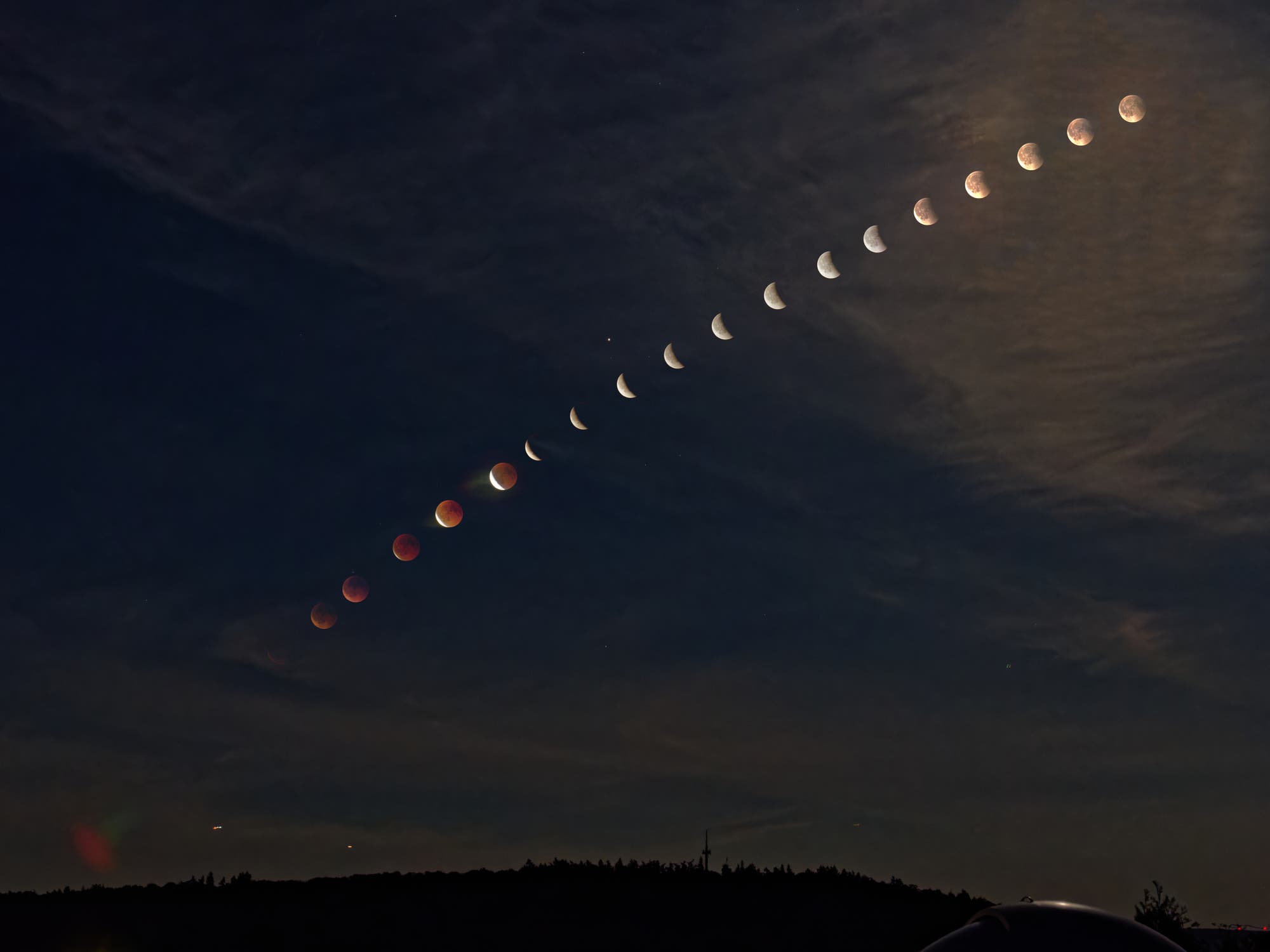 Mondfinsternis über Rochusberg bei Bingen