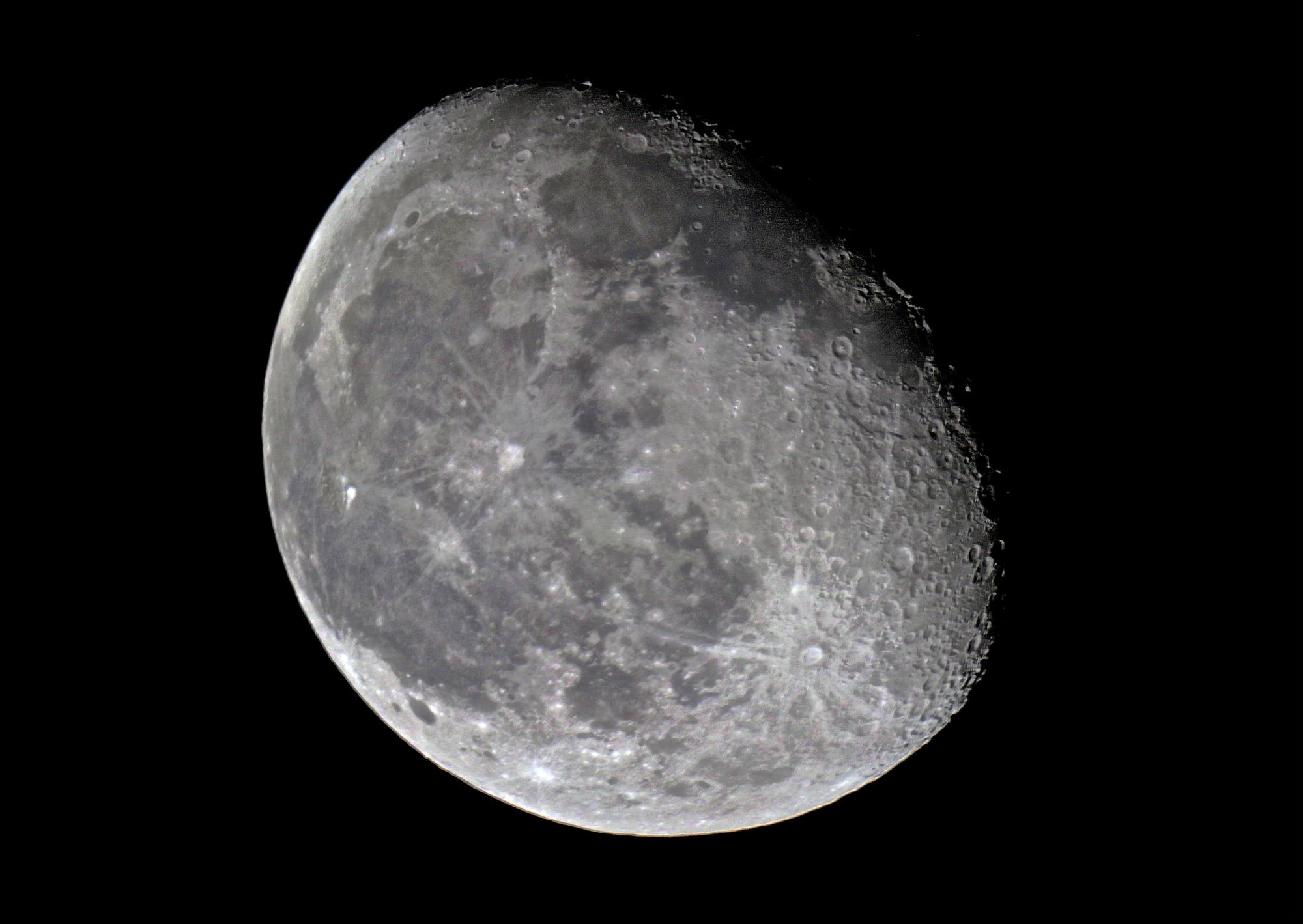 Mond am 27. Februar 2016