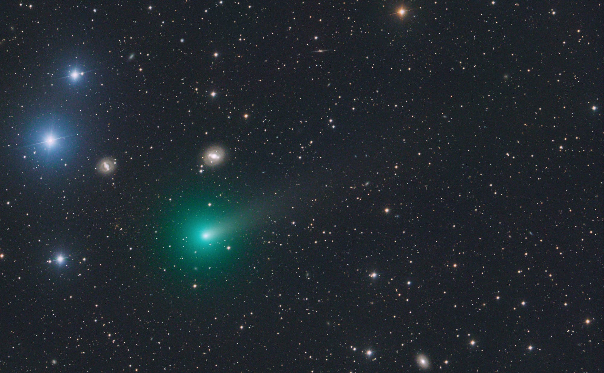 Komet im Virgo-Galaxienhaufen