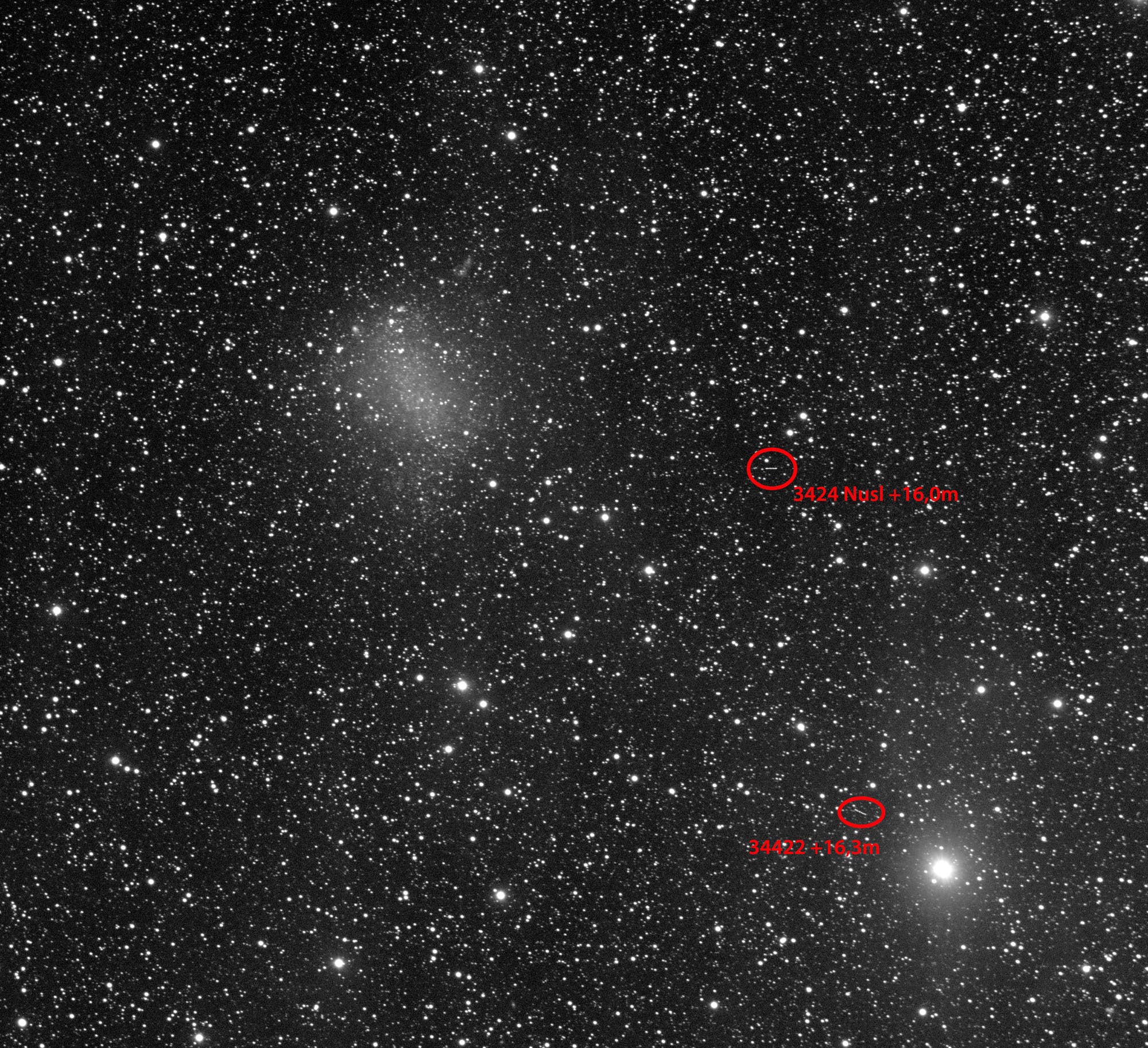 Zwei Kleinplaneten bei NGC 6822