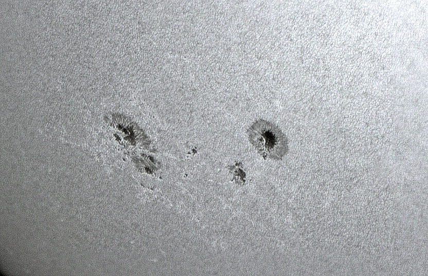 Sonnenflecken der aktiven Region AR 12672 am 22. August 2017