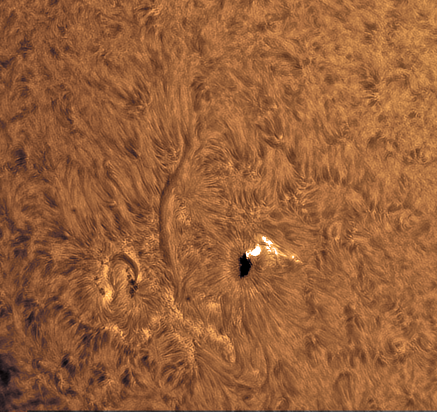 Flare um den Sonnenfleck AR 13046