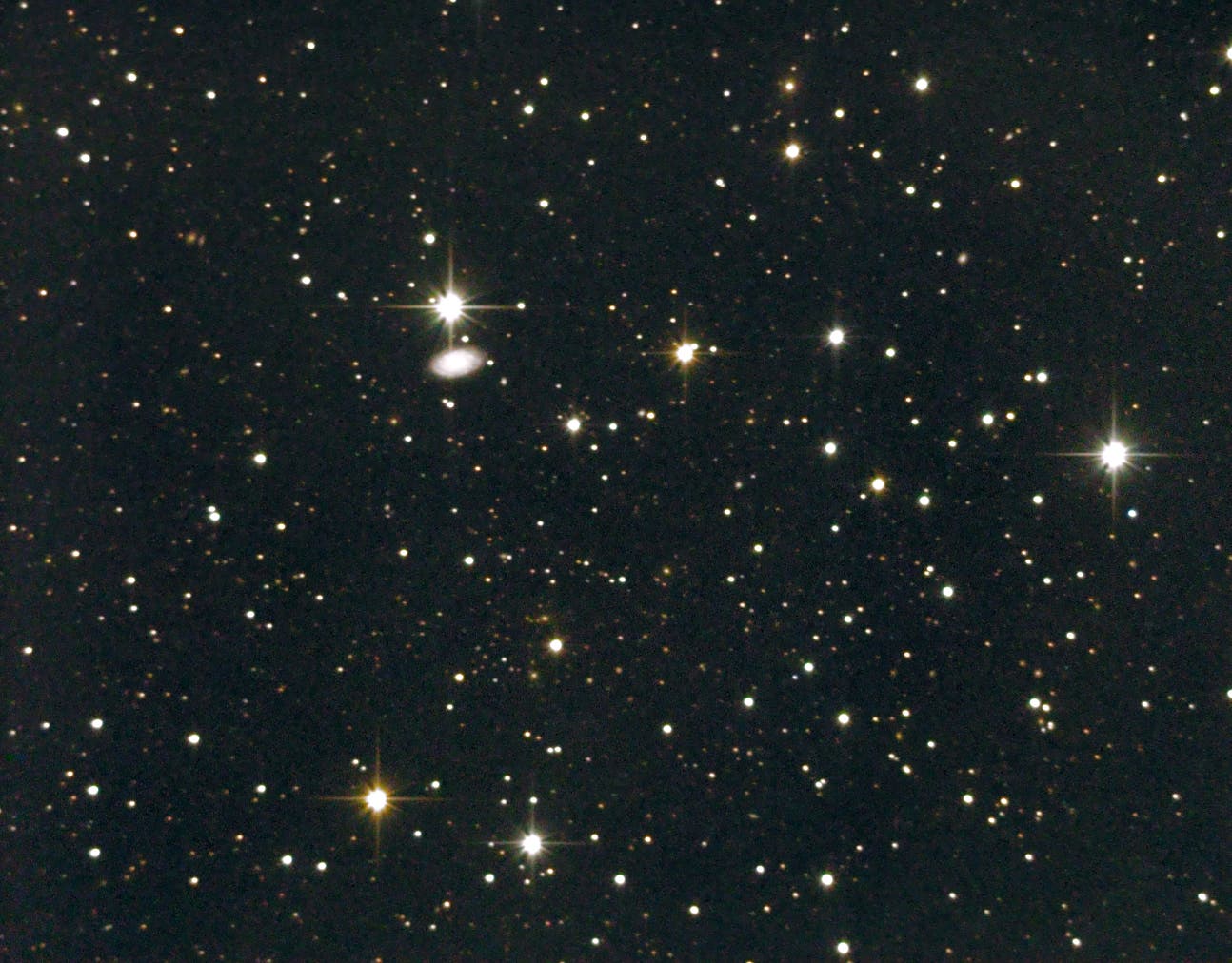 Abell 2446 - Licht aus weiter Ferne (1)
