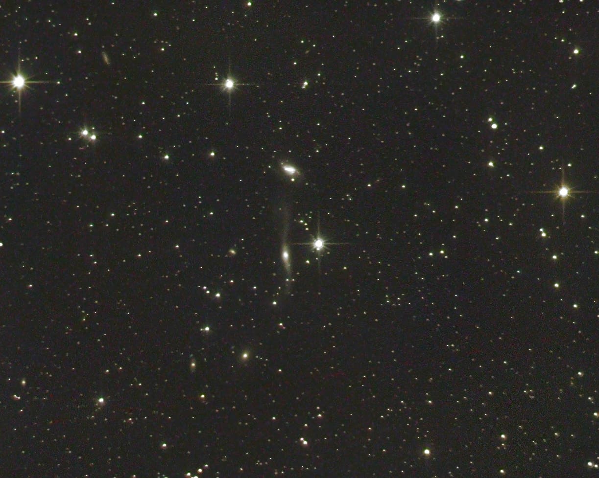Arp 254 - wechselwirkendes Galaxienpaar in der Waage
